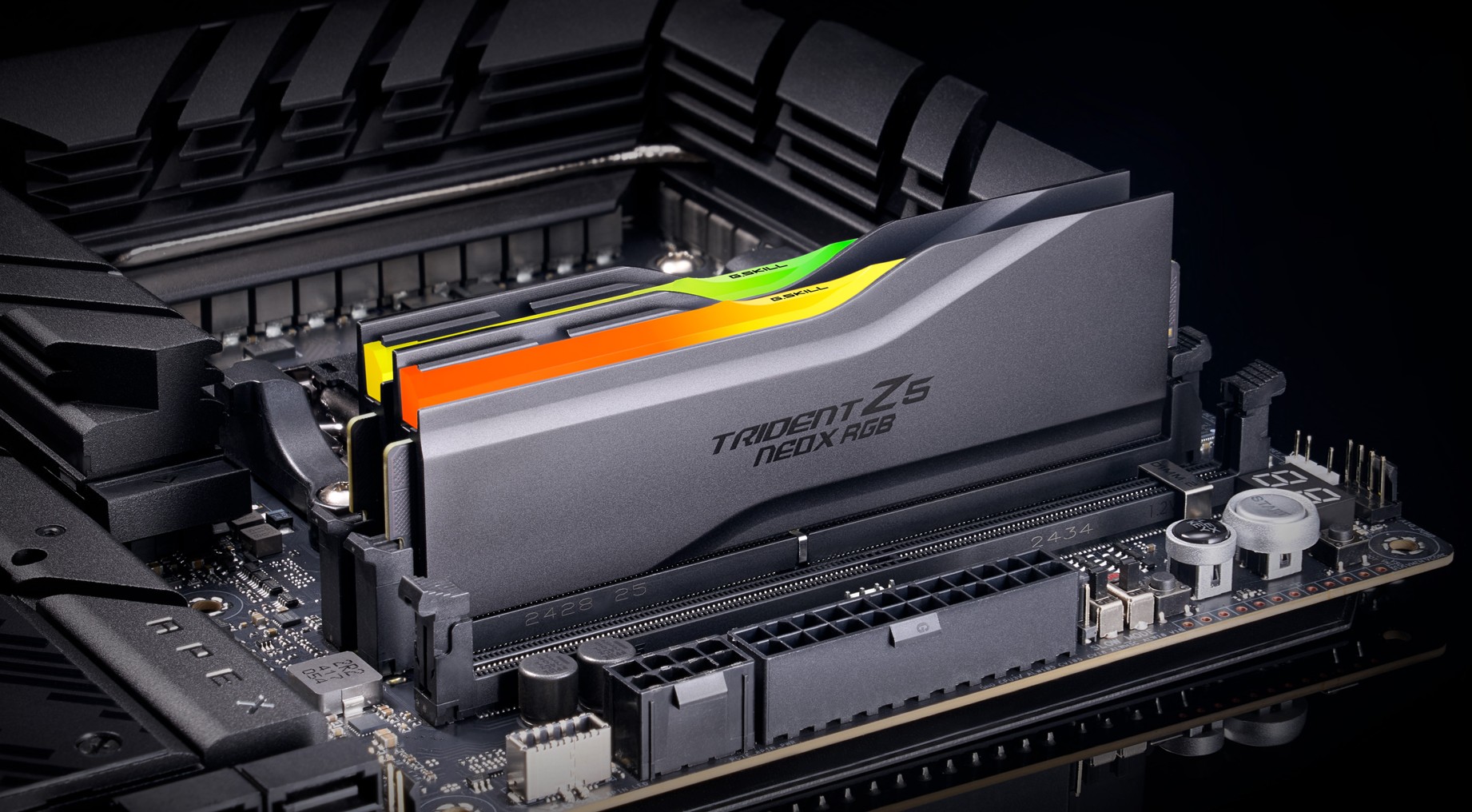 MEGS-F5-6000-3038-TZ5NXRN G.SKILL F5-6000A3038F16GX2-TZ5NXRN 32GB (2 x 16GB)/ DDR5 6000 MT/s/ Timings 30-38-38-32/ Voltage 1.35V/ TZ5 Neo X RGB AMD EXPO ™ Ultra Low Latency